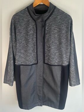 Lululemon Cocoon Car Coat Size M Shine Dot Black Diamond Jacquard Space Dye EUC
